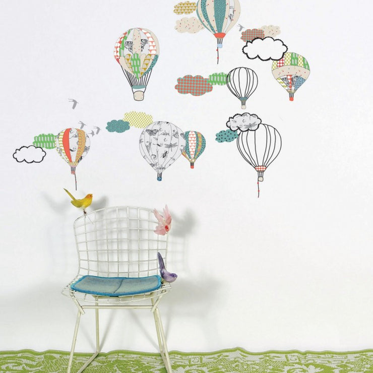 Mimilou - Sticker for kids bedroom - hot air balloons - fun and cute wall decoration