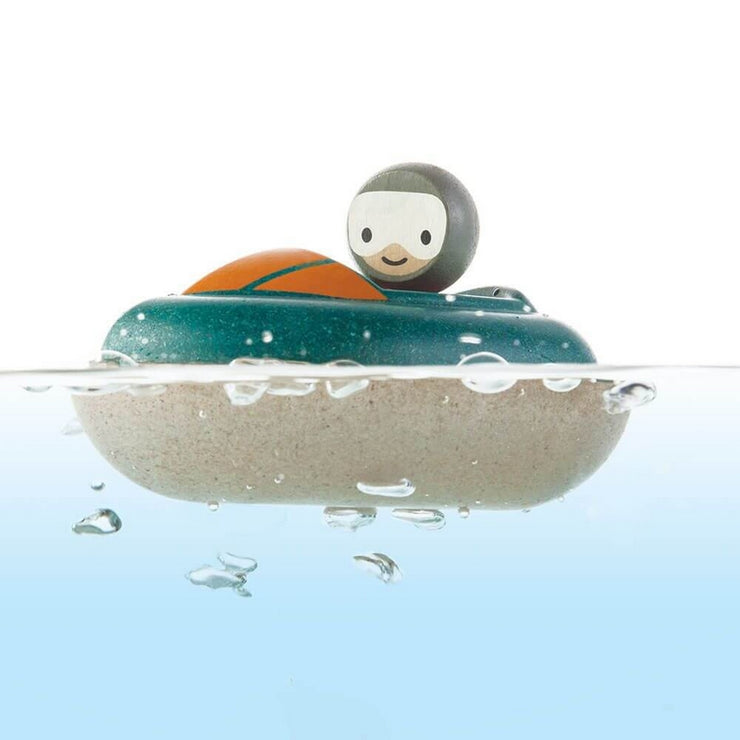 PLAN TOYS - Wooden speed boat - Bath toy - Scene