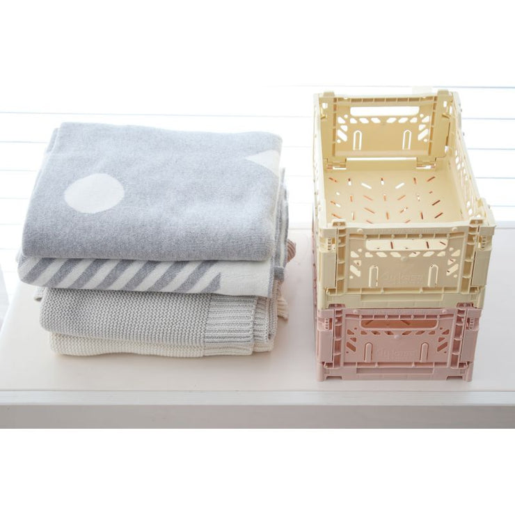 Small storage box - banana - practical and cute little storage box for kids 