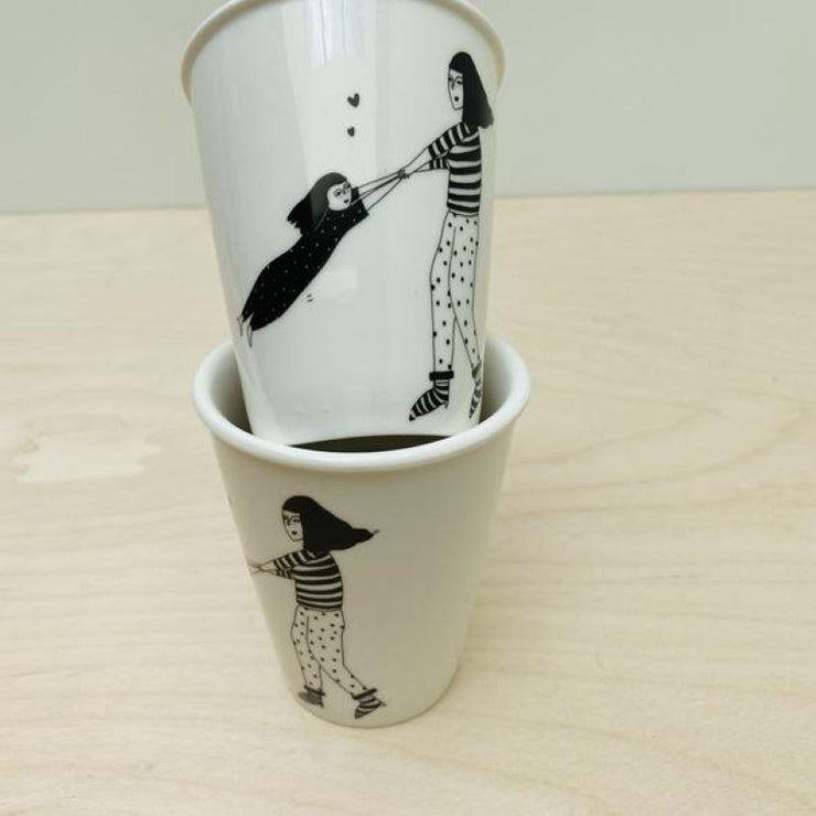 helen-b-spinning-around-cup