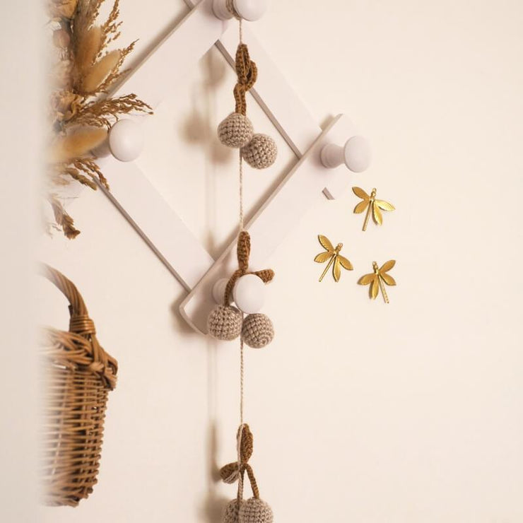beautifull-cherry-garland-interior-decoration-gentil-coquelicot