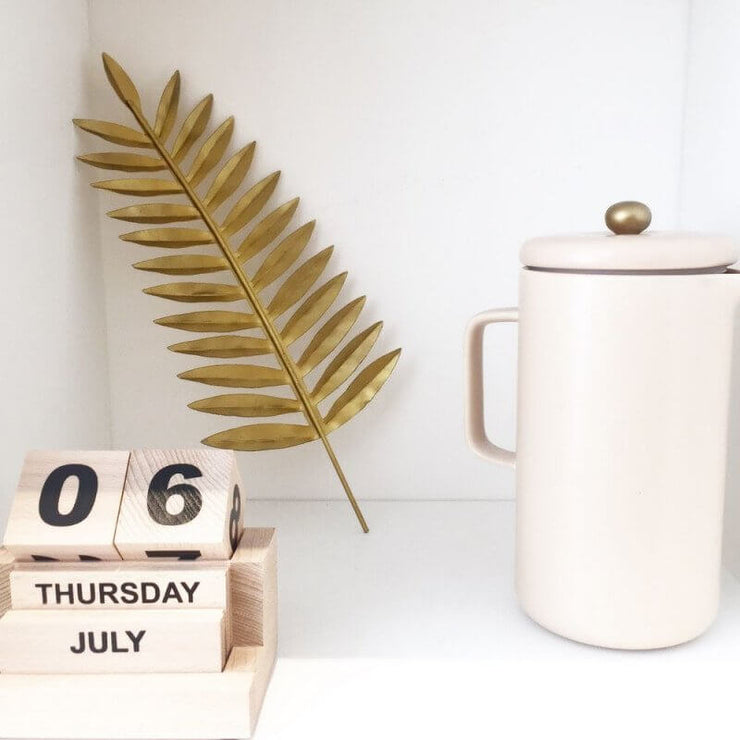 Big leaf in golden brass