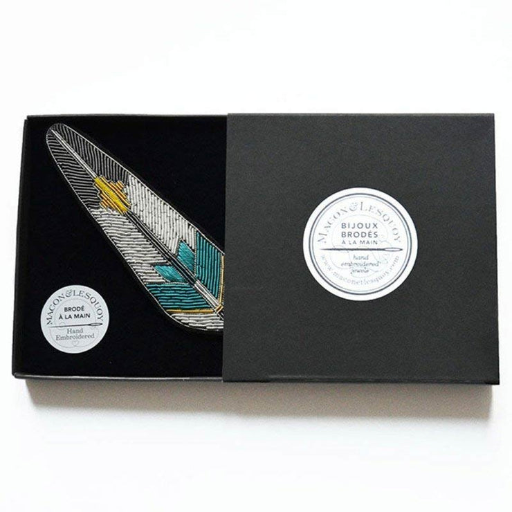 MACON & LESQUOY - Hand embroidered brooch - Colourful feather - Box