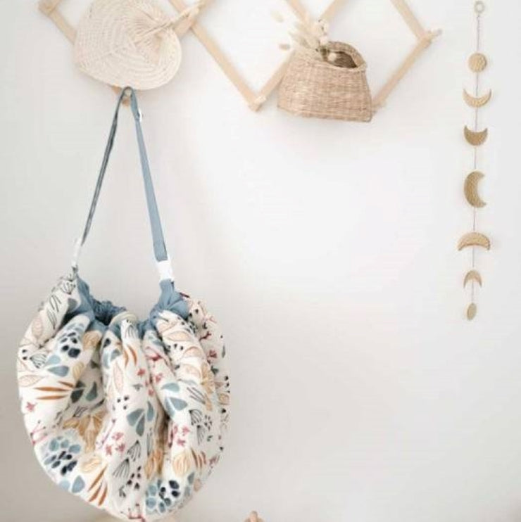 play-and-go-and-moulin-roty-storage-bag-baobab